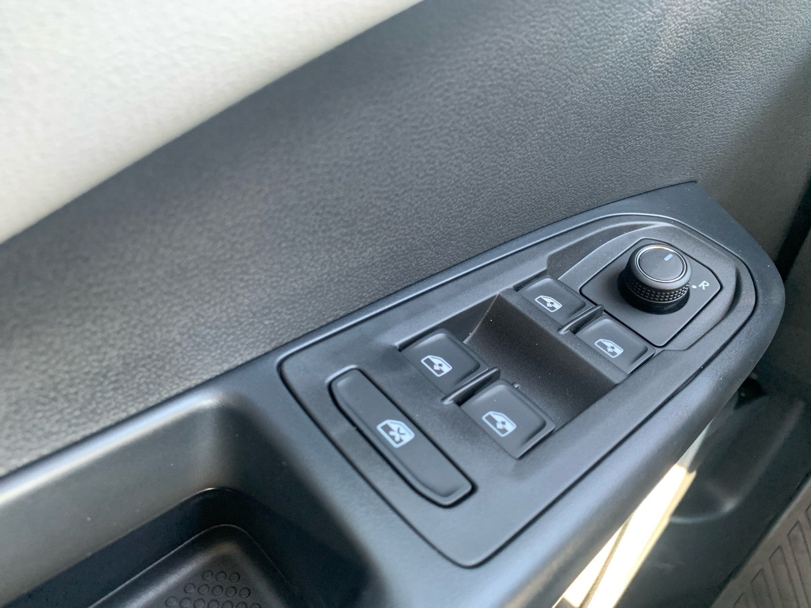 2027 Volkswagen Taos S FWD