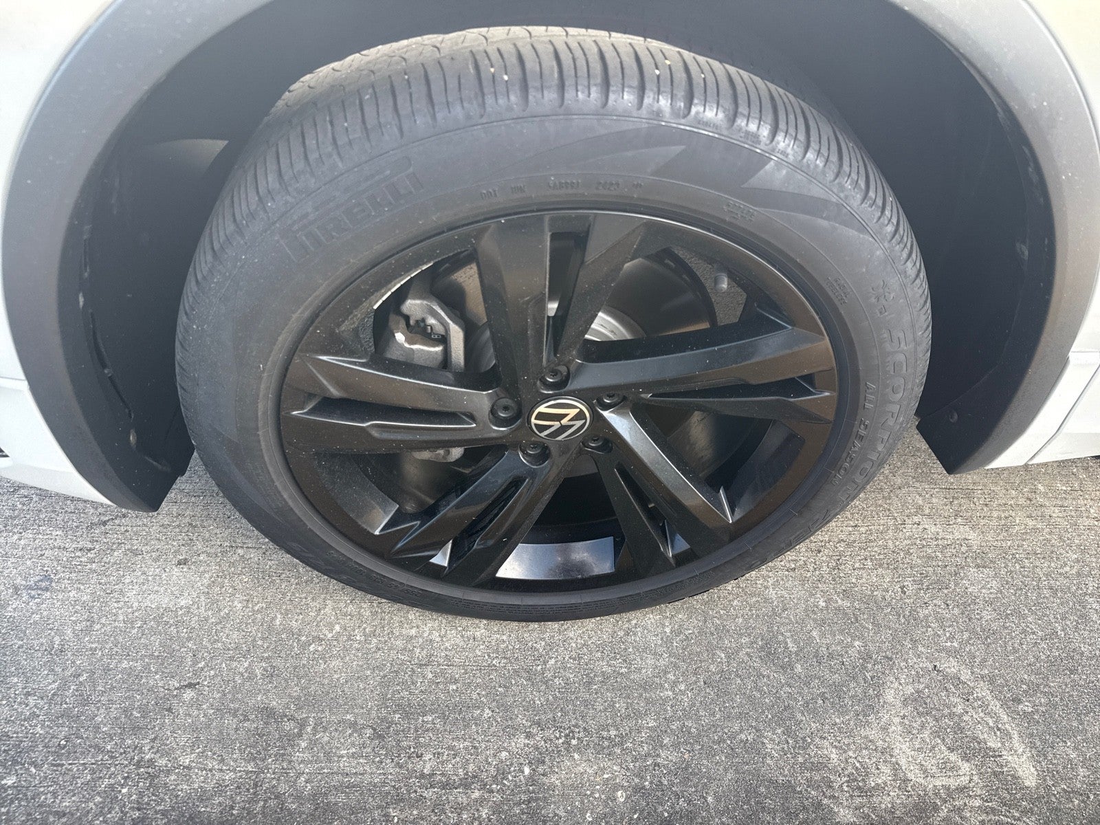 2024 Volkswagen Tiguan 2.0T SE R-Line Black FWD