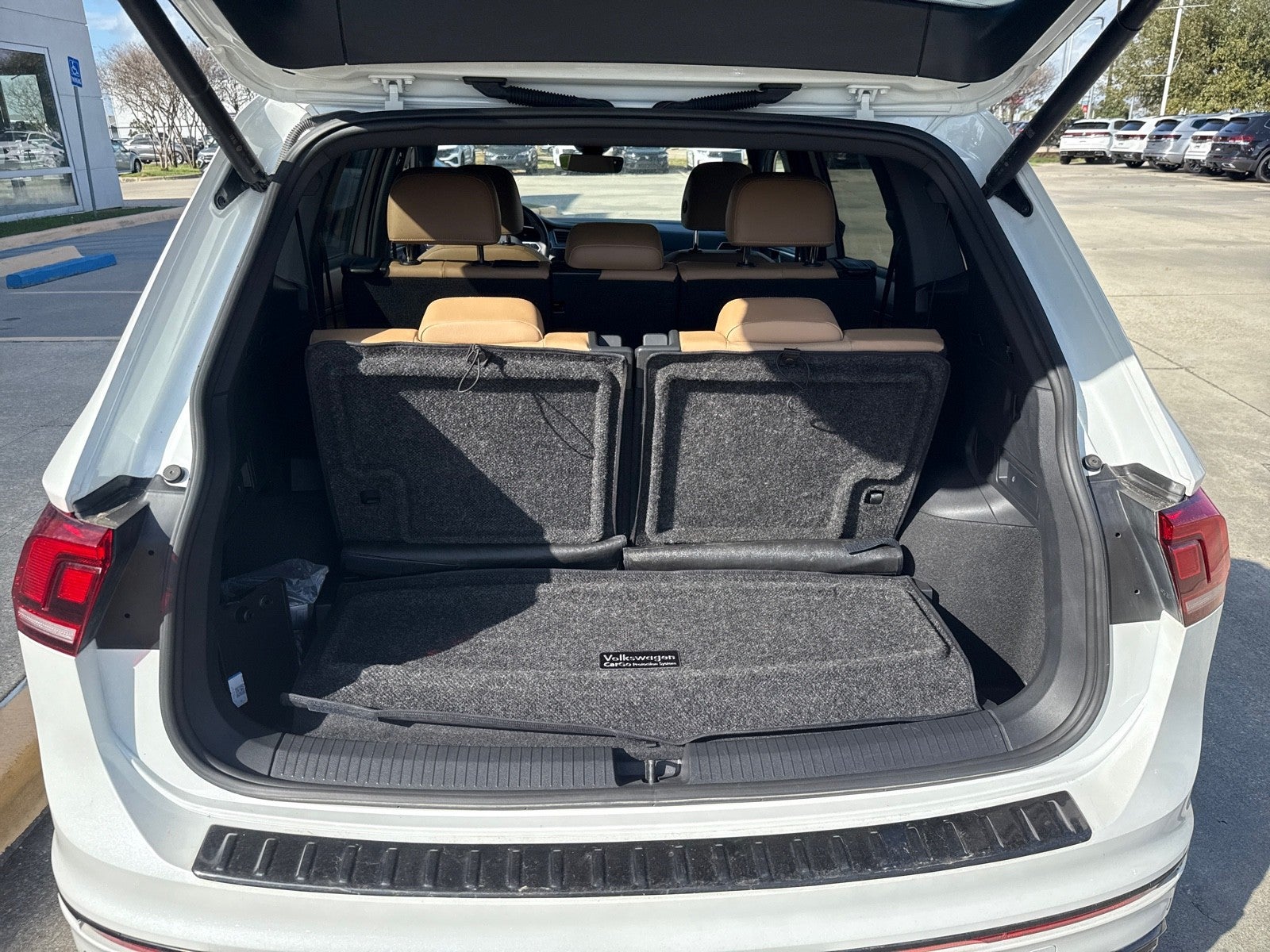 2024 Volkswagen Tiguan 2.0T SE R-Line Black FWD