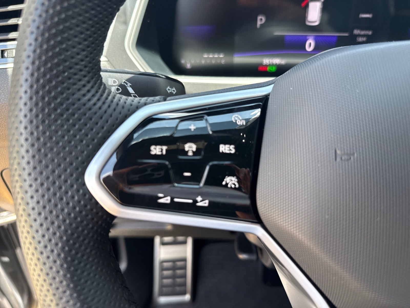 2024 Volkswagen Tiguan 2.0T SE R-Line Black FWD
