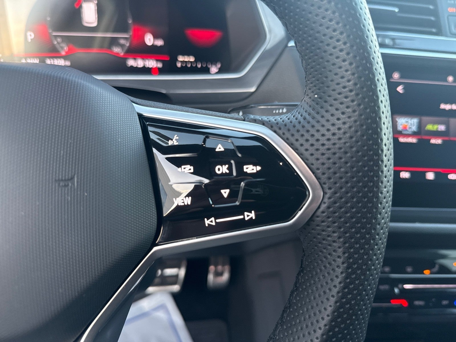 2023 Volkswagen Tiguan 2.0T SE R-Line Black FWD