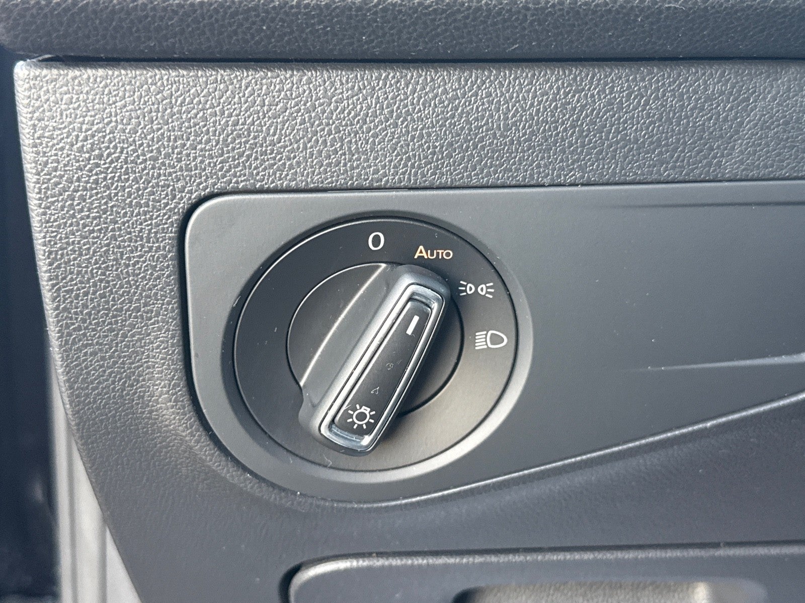 2023 Volkswagen Tiguan 2.0T SE R-Line Black FWD