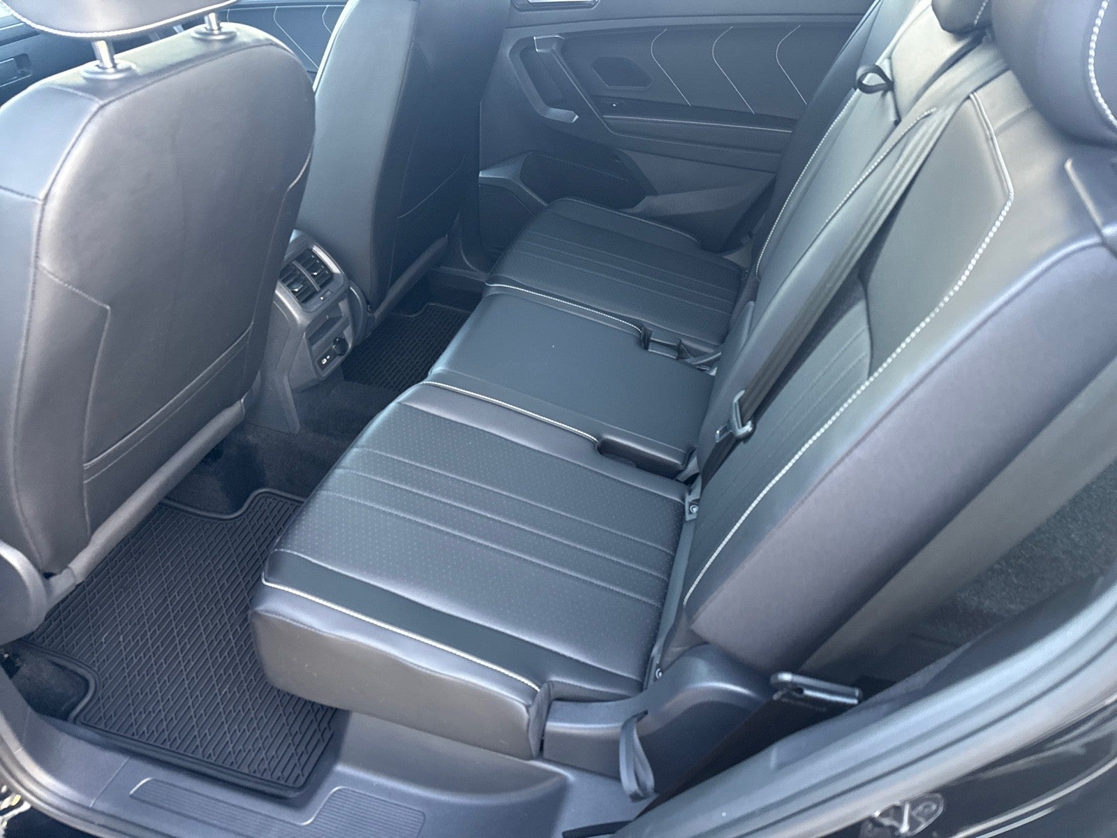 2023 Volkswagen Tiguan 2.0T SE R-Line Black FWD