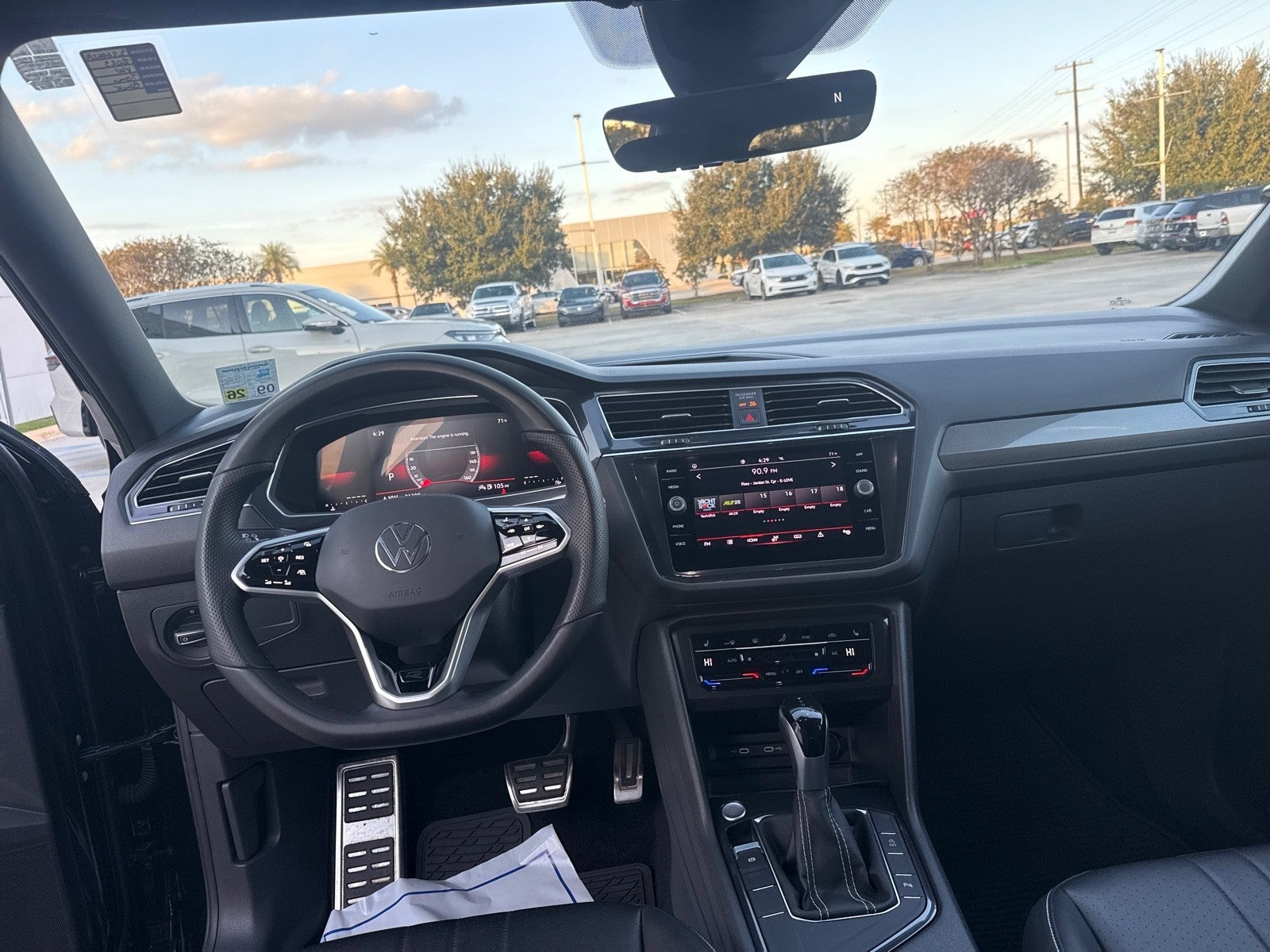 2023 Volkswagen Tiguan 2.0T SE R-Line Black FWD