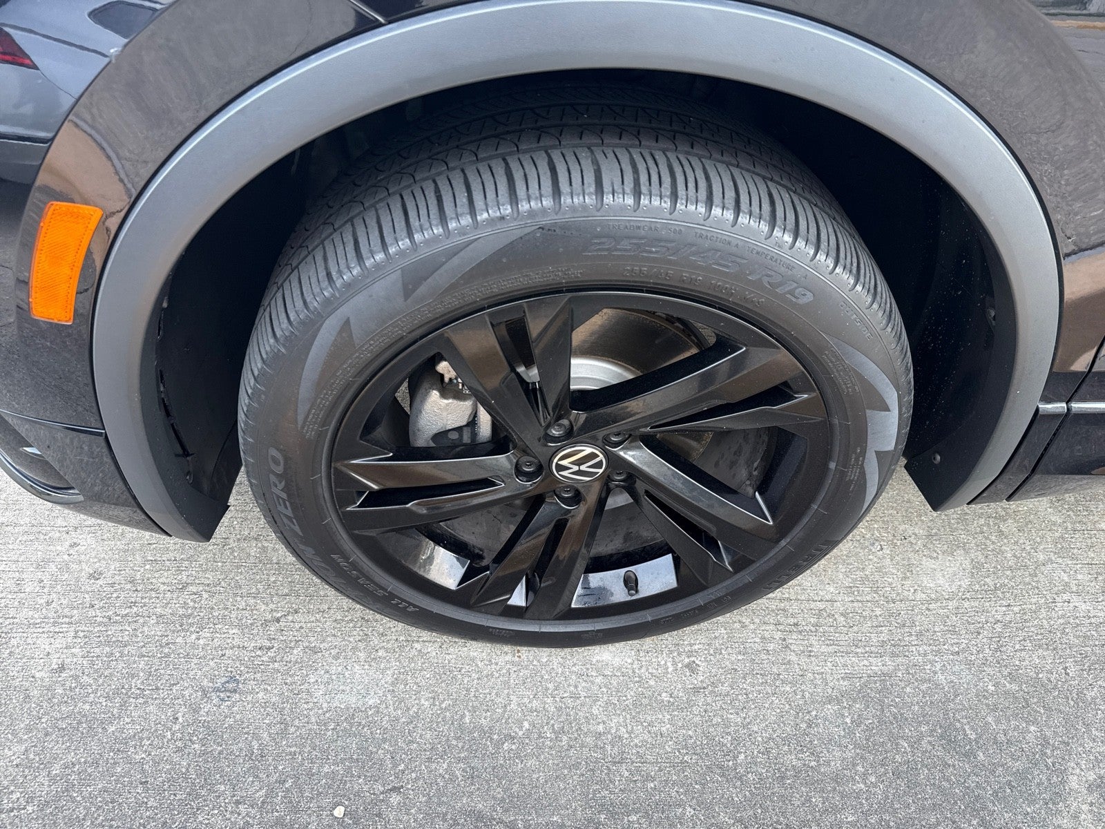 2023 Volkswagen Tiguan 2.0T SE R-Line Black FWD