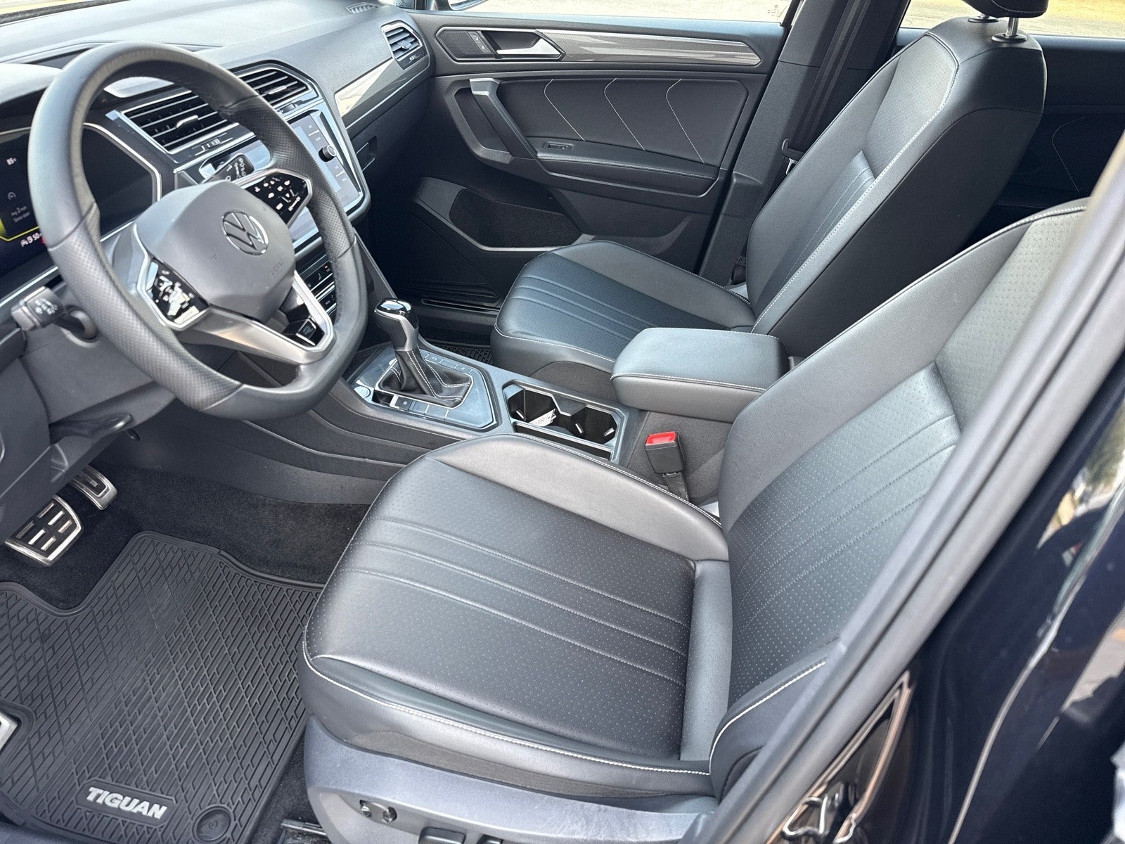 2023 Volkswagen Tiguan 2.0T SE R-Line Black FWD