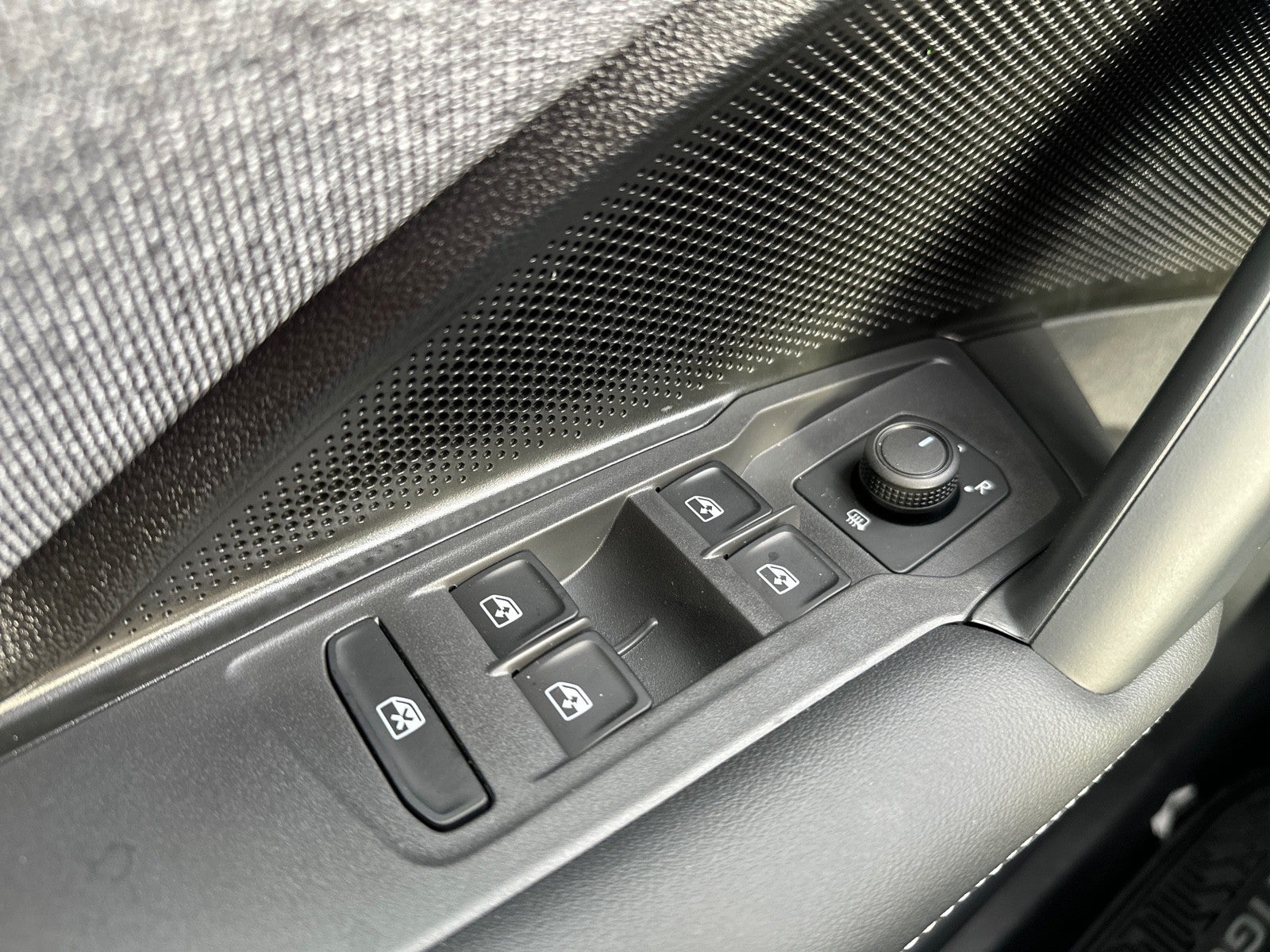 2026 Volkswagen Tiguan 2.0T S FWD