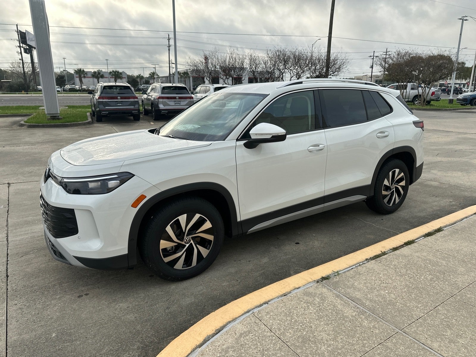 2026 Volkswagen Tiguan 2.0T S FWD