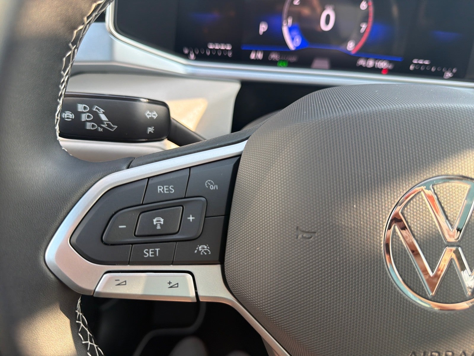2026 Volkswagen Taos SE FWD
