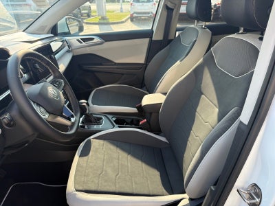 2026 Volkswagen Taos SE FWD