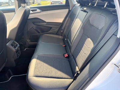 2026 Volkswagen Taos SE FWD
