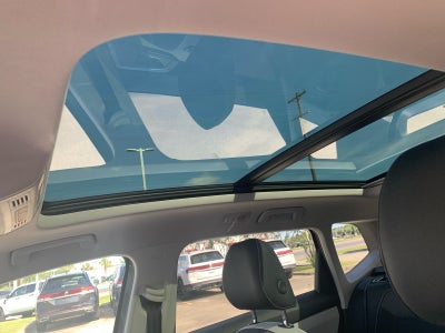 2026 Volkswagen Taos SE FWD