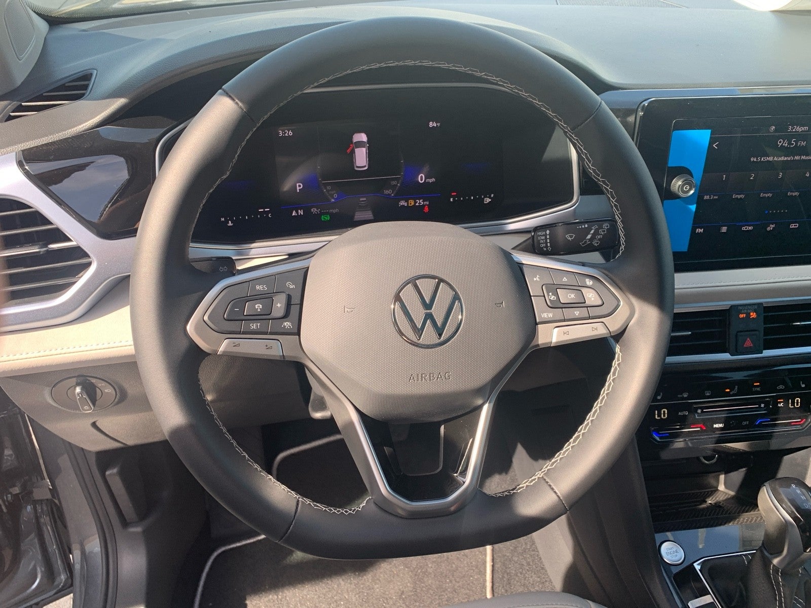 2026 Volkswagen Taos SE FWD