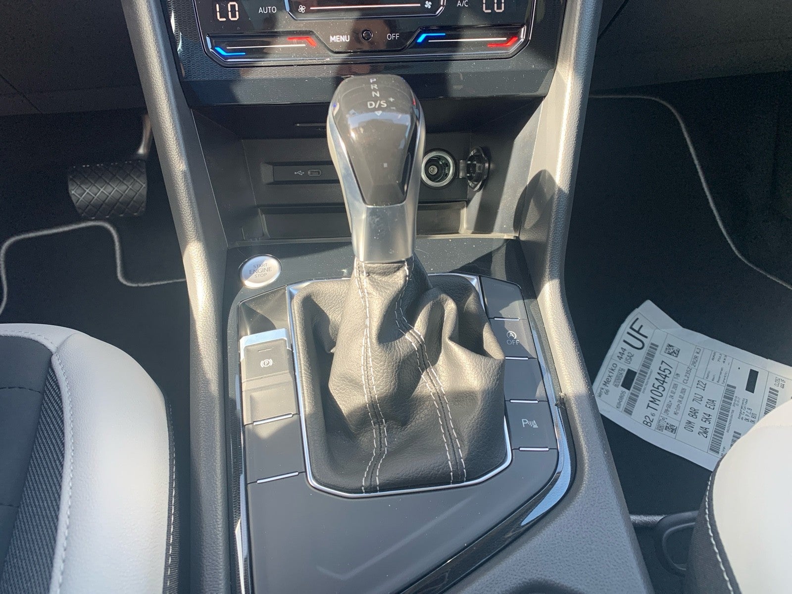 2026 Volkswagen Taos SE FWD