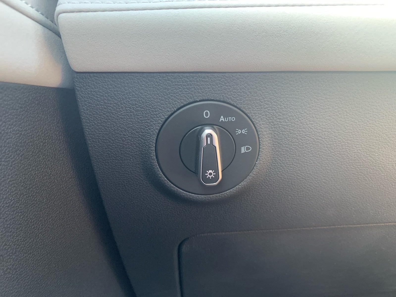 2026 Volkswagen Taos SE FWD