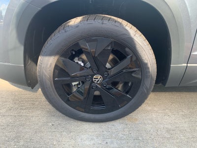 2026 Volkswagen Taos SE FWD