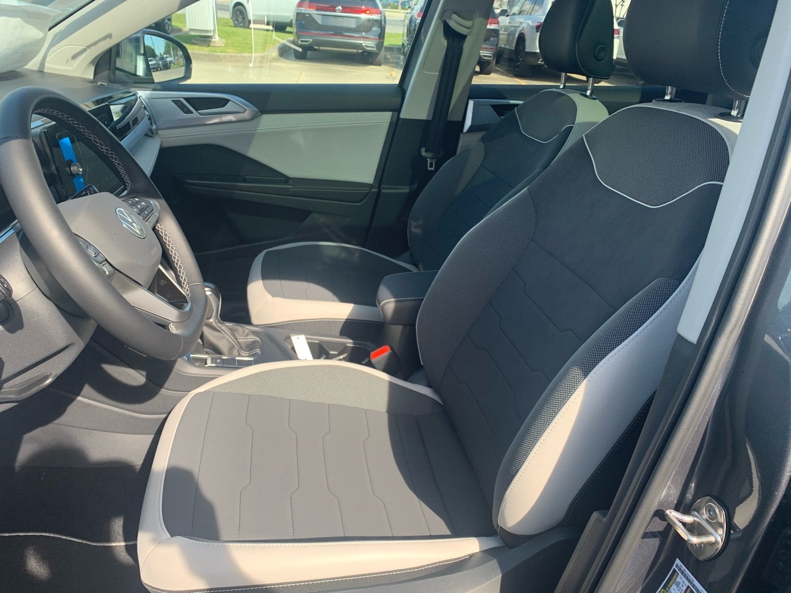 2026 Volkswagen Taos SE FWD