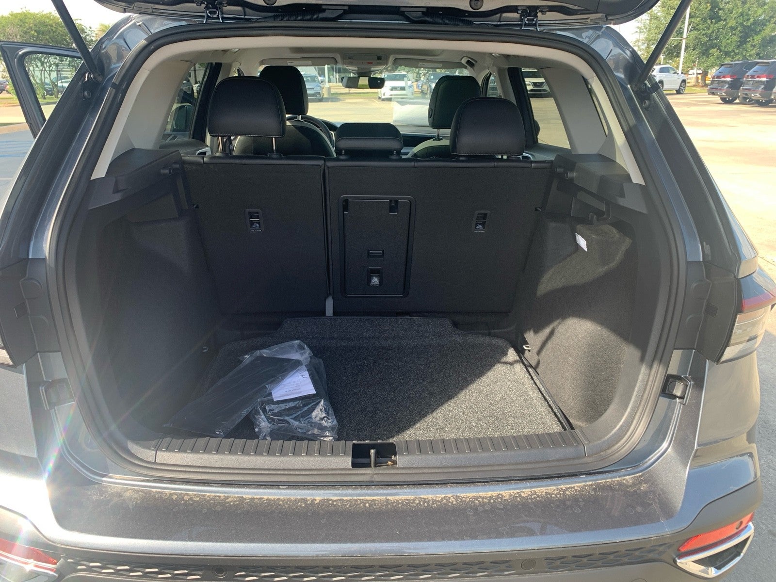 2026 Volkswagen Taos SE FWD