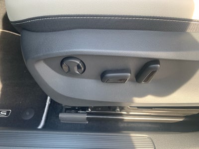 2026 Volkswagen Taos SE FWD