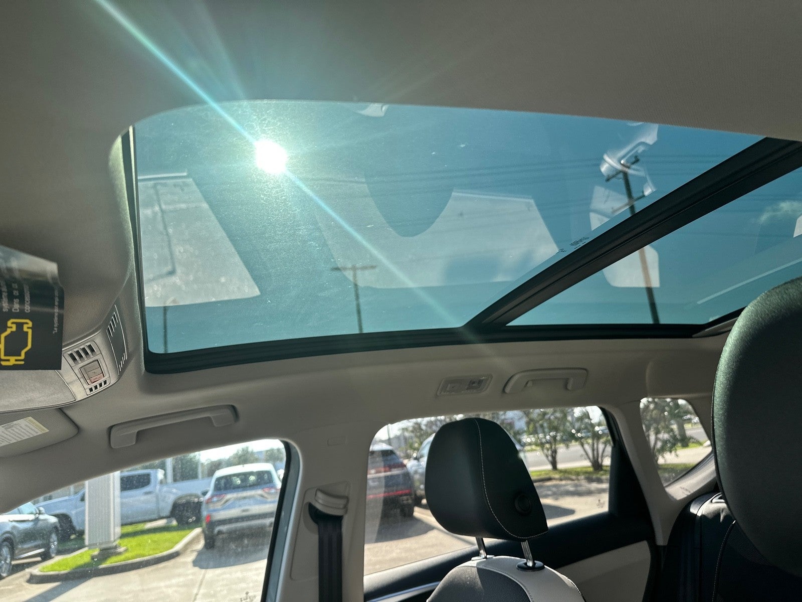 2025 Volkswagen Taos SE FWD