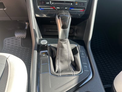 2025 Volkswagen Taos SE FWD