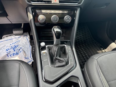 2023 Volkswagen Taos SE FWD