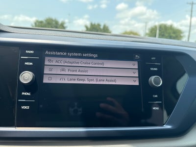 2023 Volkswagen Taos SE FWD