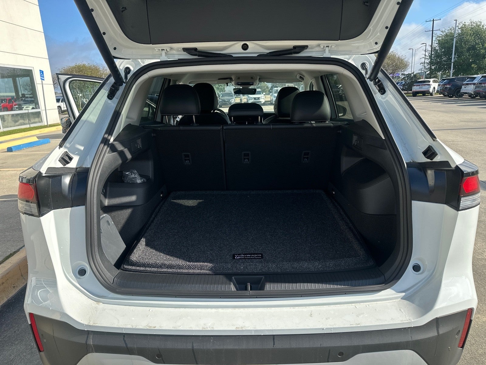 2026 Volkswagen Tiguan 2.0T SE FWD