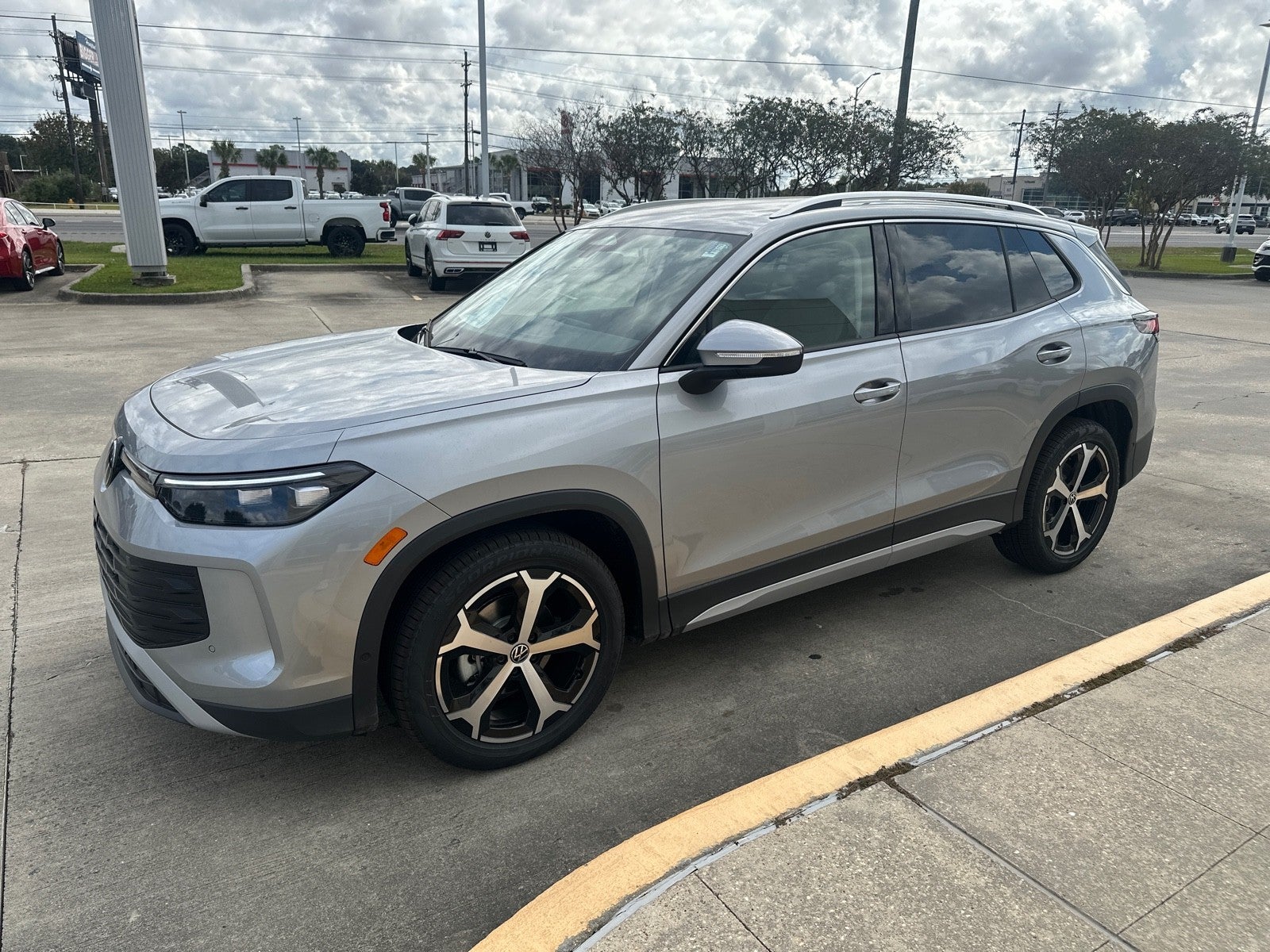 2026 Volkswagen Tiguan 2.0T SE FWD