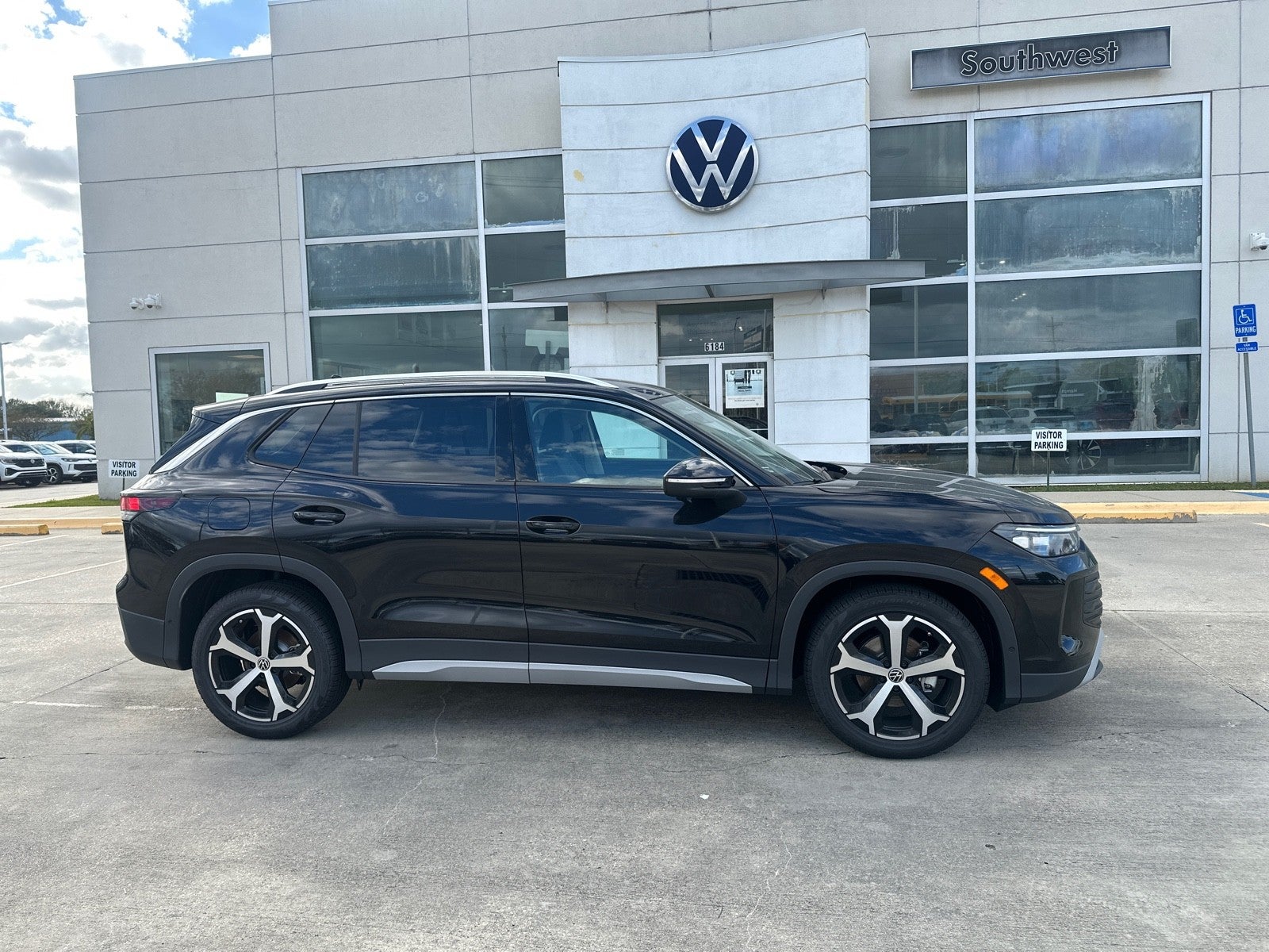 2026 Volkswagen Tiguan 2.0T SE FWD