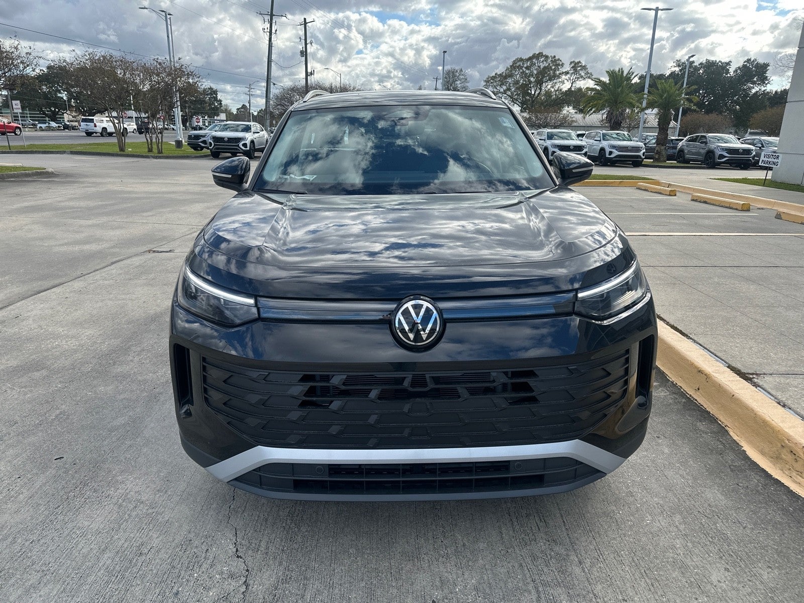 2026 Volkswagen Tiguan 2.0T SE FWD