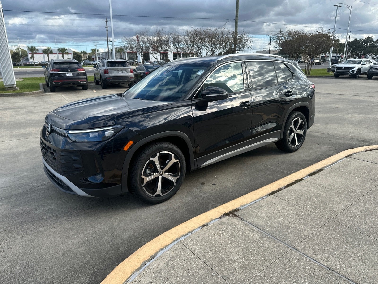 2026 Volkswagen Tiguan 2.0T SE FWD