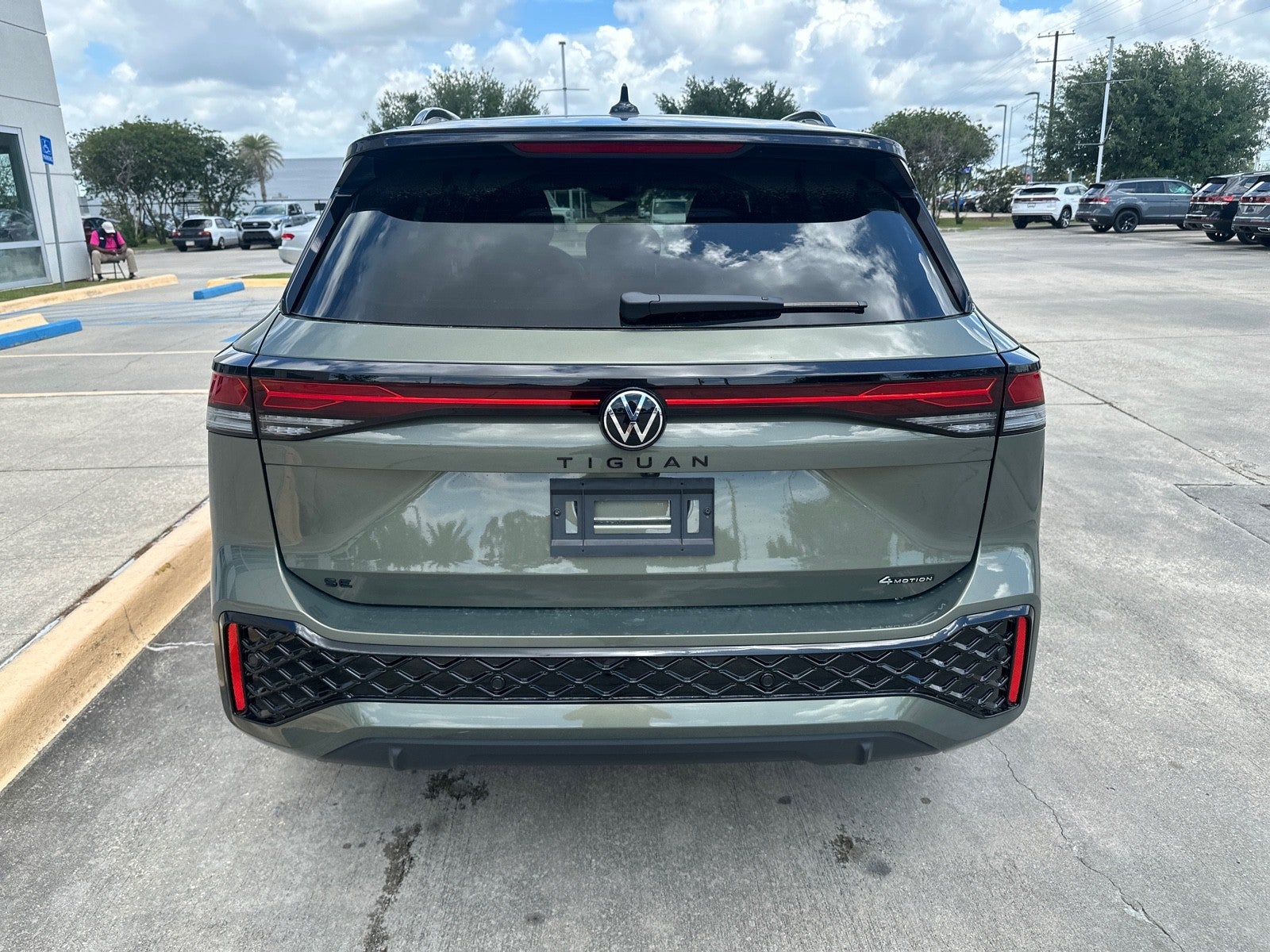 2026 Volkswagen Tiguan SE R-Line Black 4MOTION