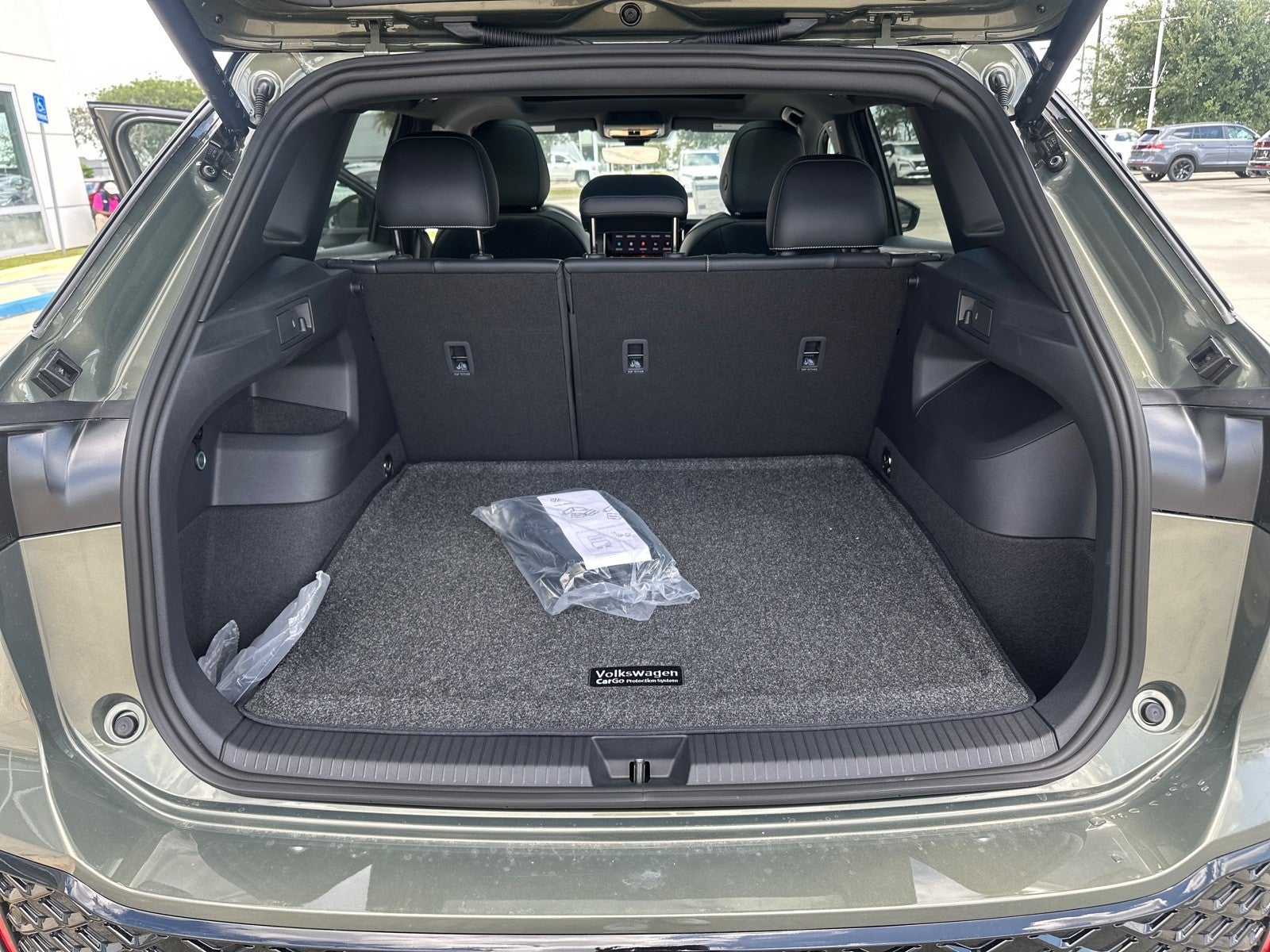 2026 Volkswagen Tiguan SE R-Line Black 4MOTION
