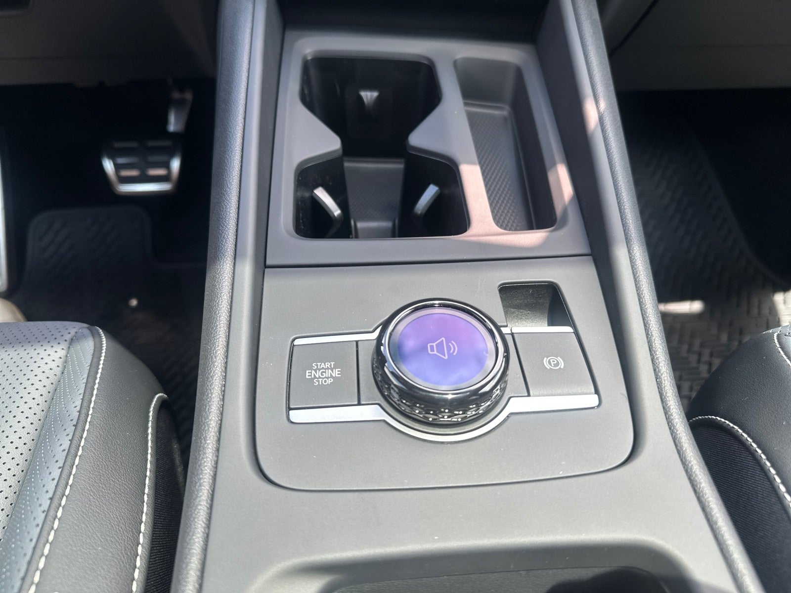 2026 Volkswagen Tiguan SE R-Line Black FWD