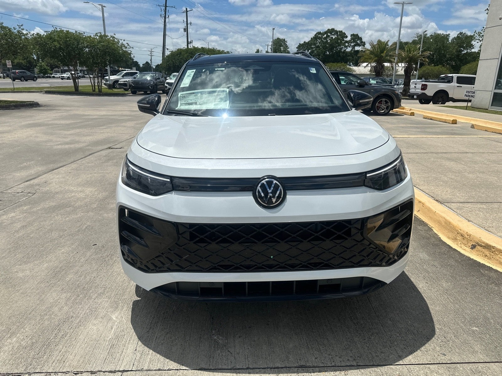 2026 Volkswagen Tiguan SE R-Line Black FWD