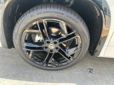 2026 Volkswagen Tiguan SE R-Line Black FWD