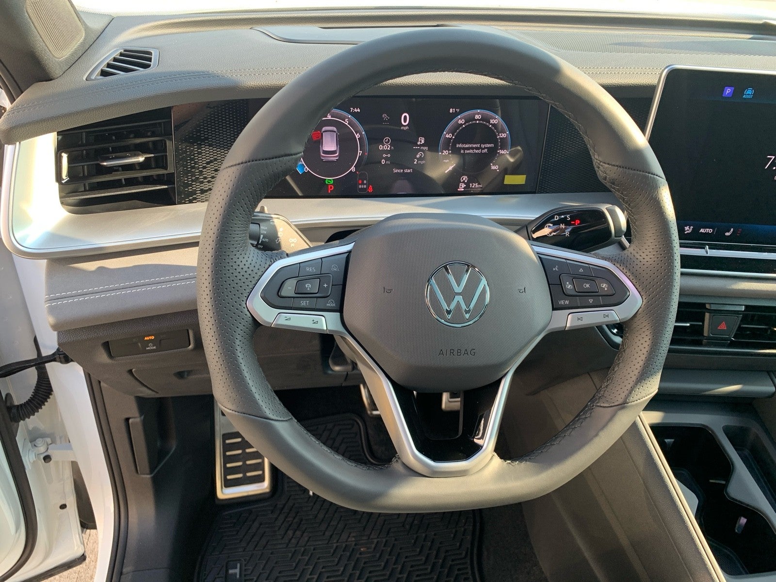 2026 Volkswagen Tiguan SE R-Line Black FWD
