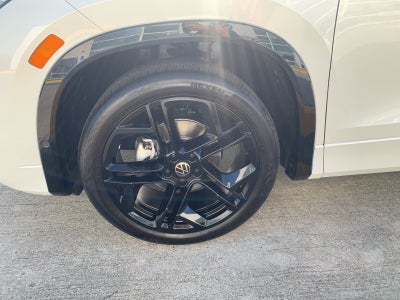 2026 Volkswagen Tiguan SE R-Line Black FWD