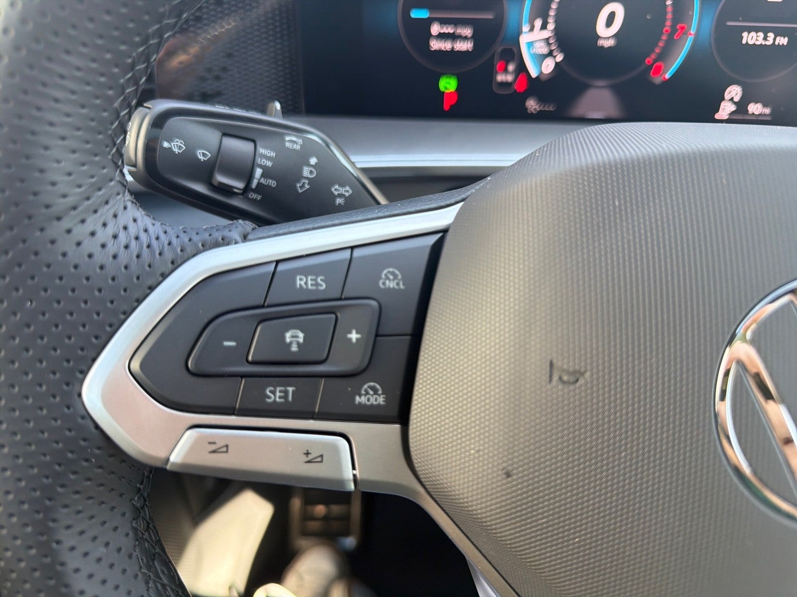 2026 Volkswagen Tiguan SE R-Line Black FWD