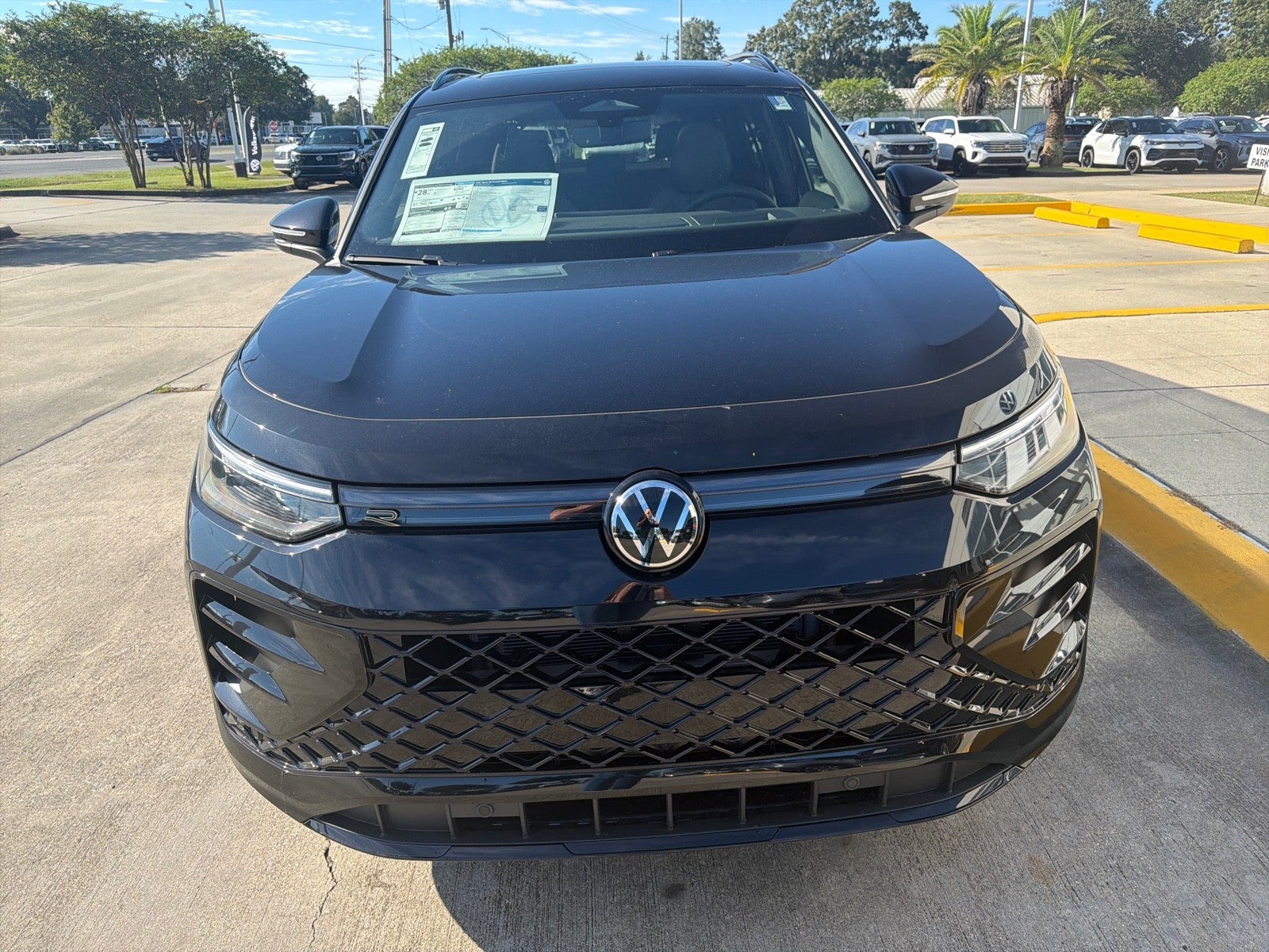 2026 Volkswagen Tiguan SE R-Line Black FWD