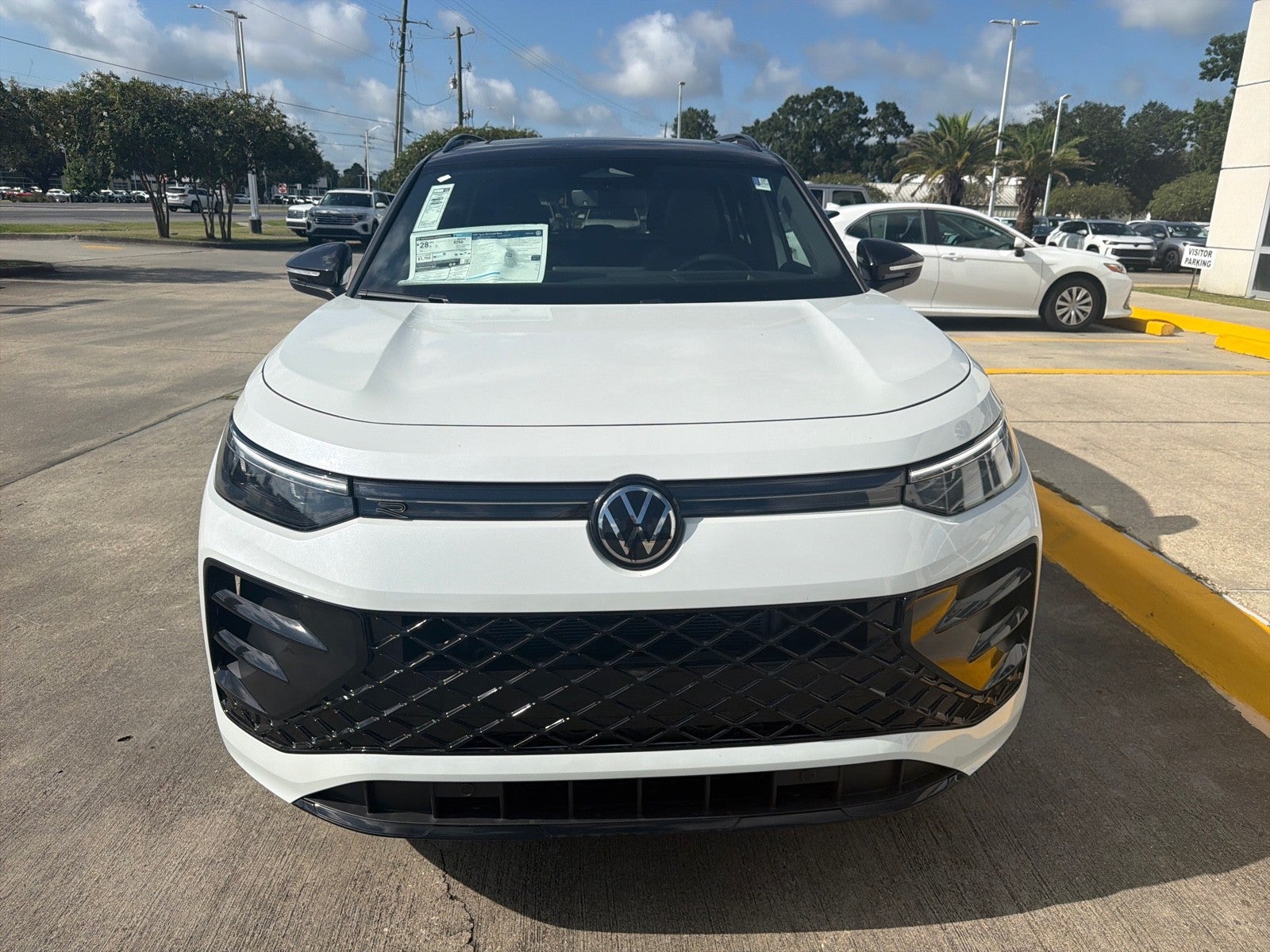 2026 Volkswagen Tiguan SE R-Line Black FWD