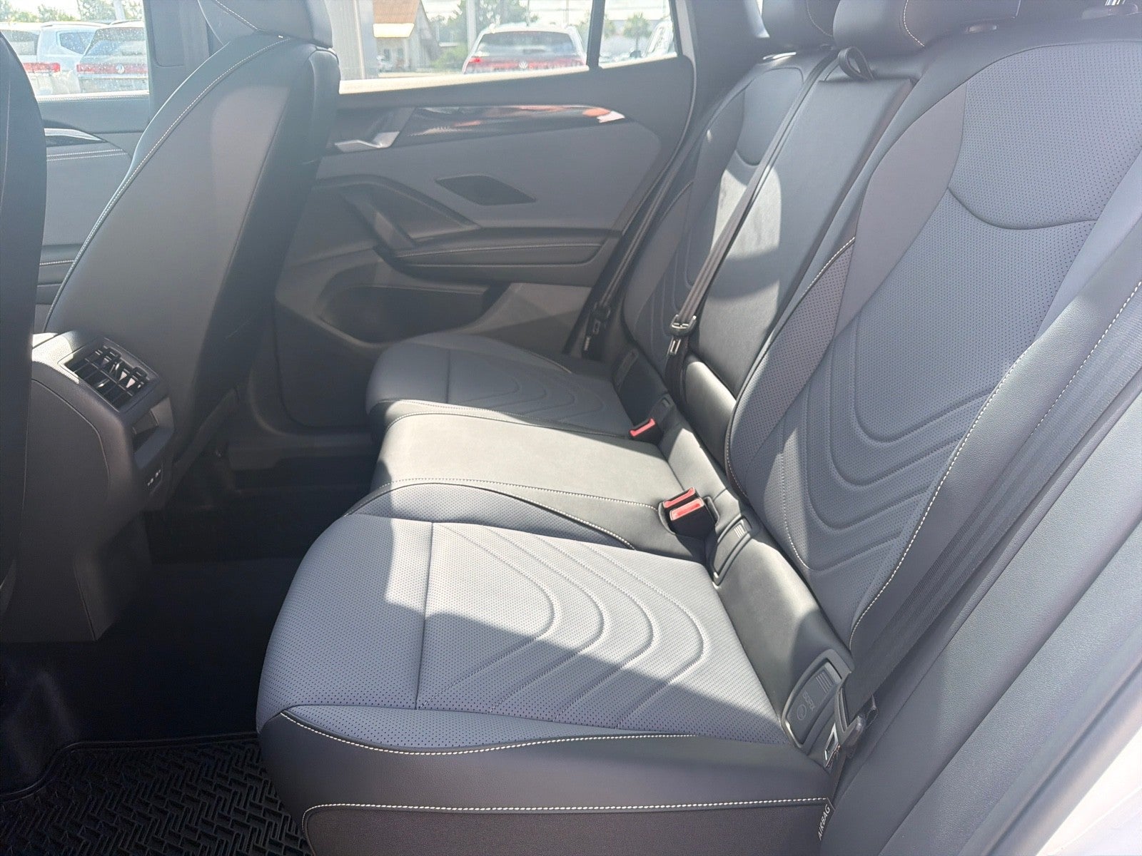 2026 Volkswagen Tiguan SE R-Line Black FWD