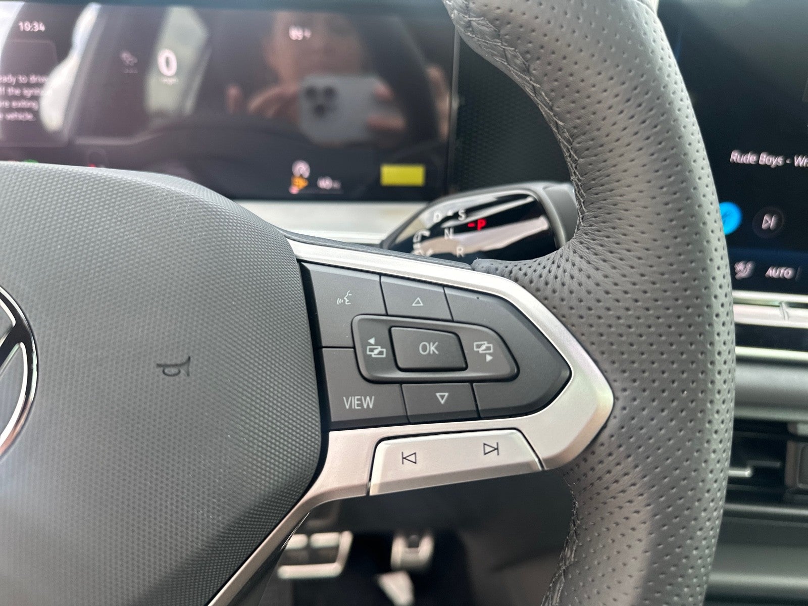 2026 Volkswagen Tiguan 2.0T SE R-Line Black FWD