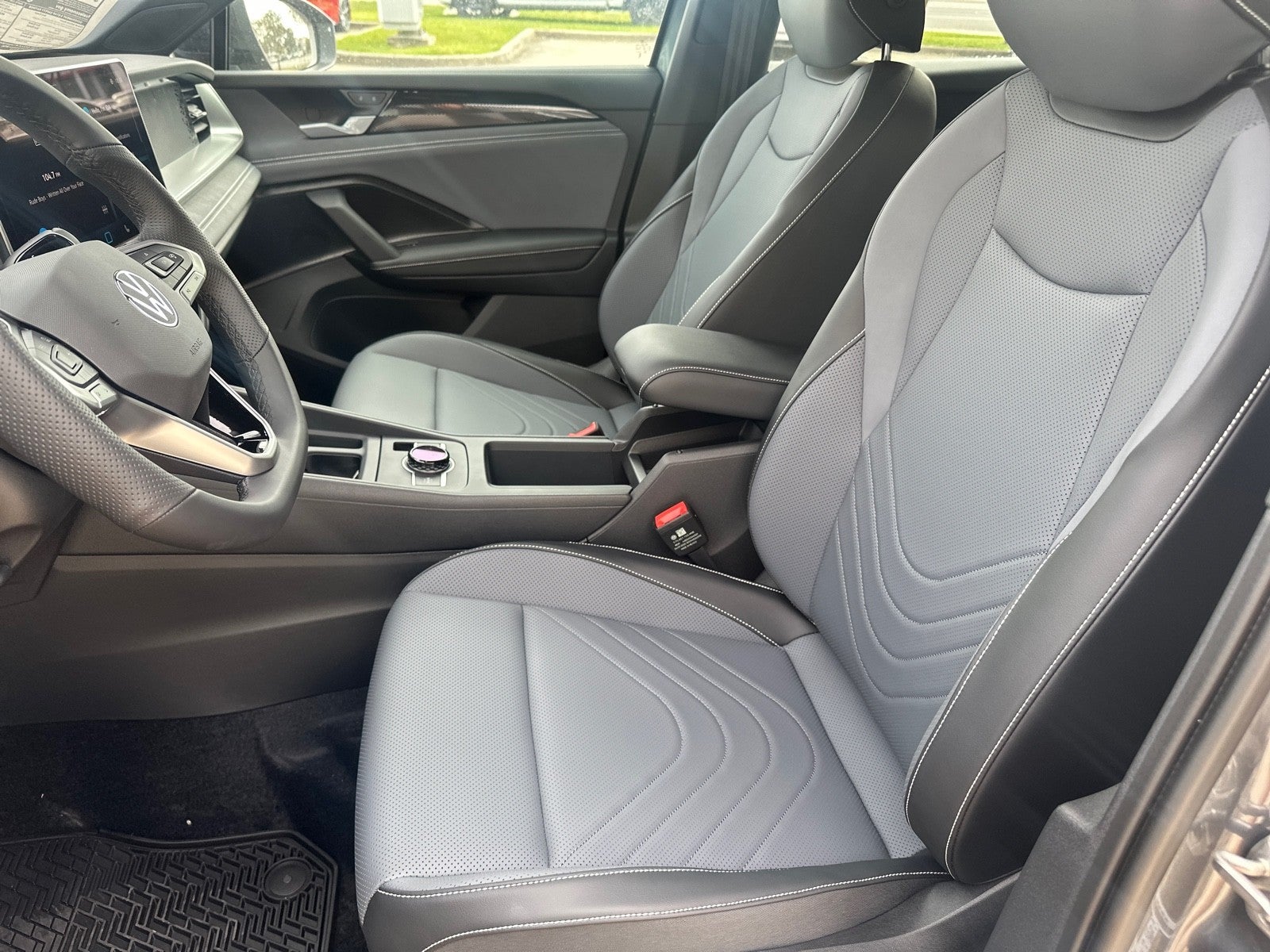 2026 Volkswagen Tiguan 2.0T SE R-Line Black FWD