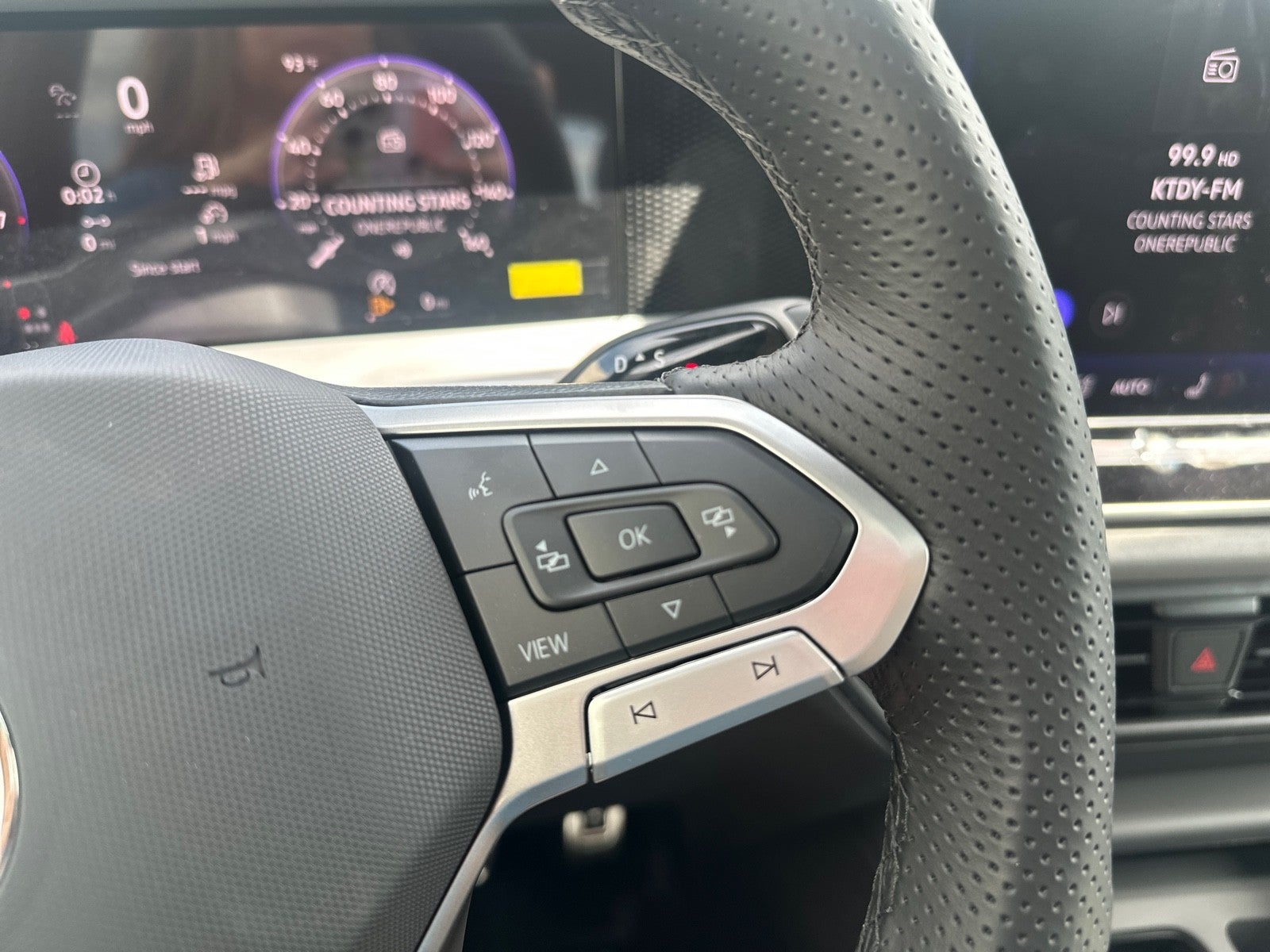 2026 Volkswagen Tiguan SE R-Line Black FWD