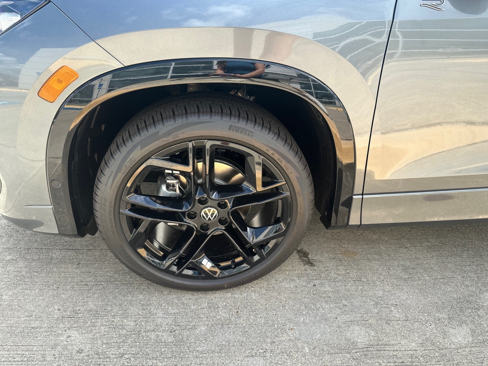2026 Volkswagen Tiguan SE R-Line Black FWD