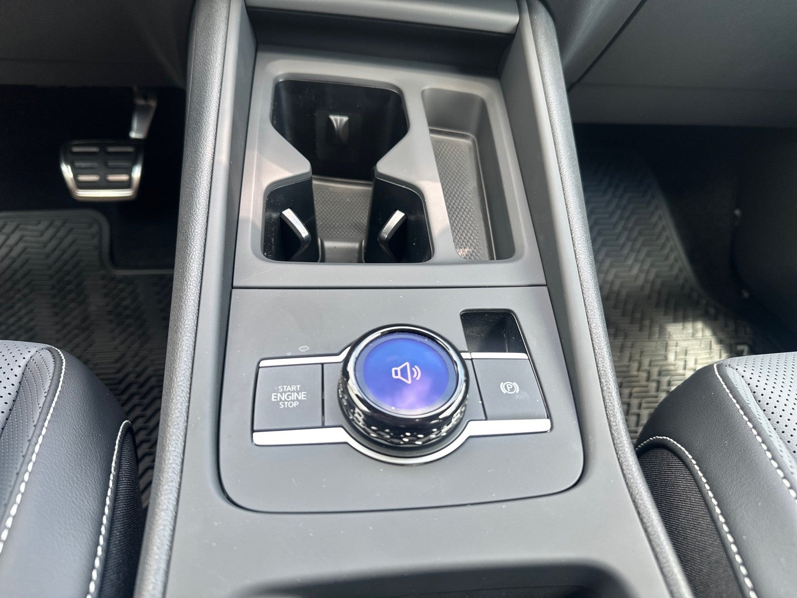 2026 Volkswagen Tiguan SE R-Line Black FWD