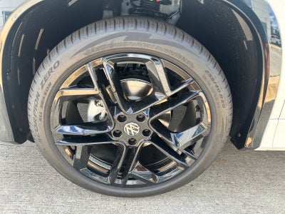 2026 Volkswagen Tiguan SE R-Line Black FWD