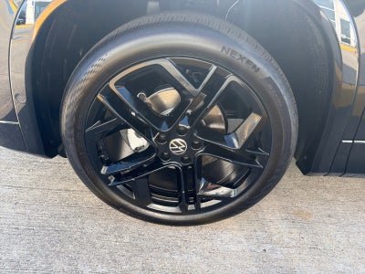 2026 Volkswagen Tiguan SE R-Line Black FWD